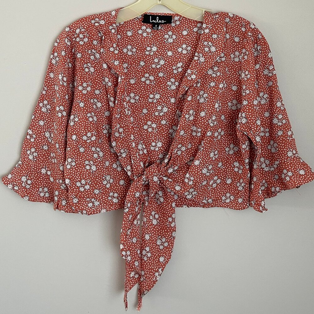 LULU'S Women's SZ SM Cropped Blouse Ruffles & Ties Open Loose fitting Rust Color